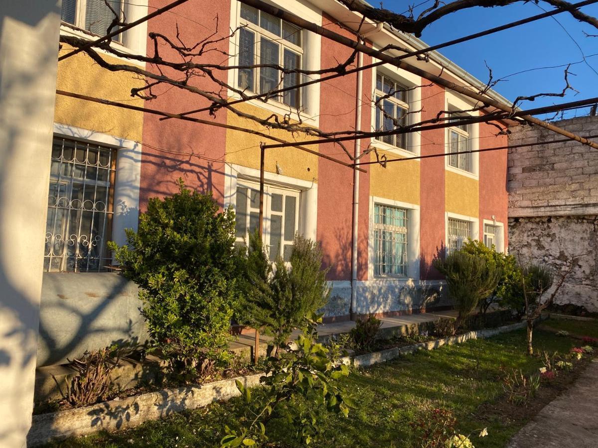 Vila Llulla Kruje Exterior photo